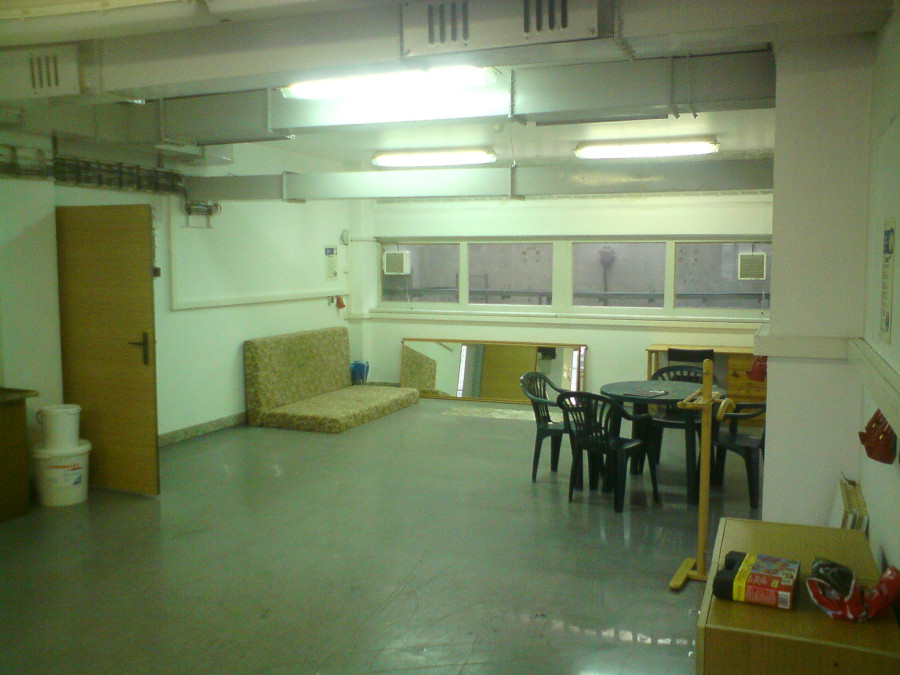 bubenska-101021-bigroom1.jpg bubenska-101021-bigroom1.jpg