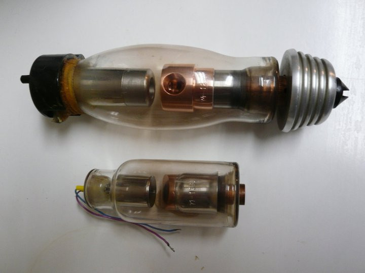 xray_tubes.jpg xray_tubes.jpg